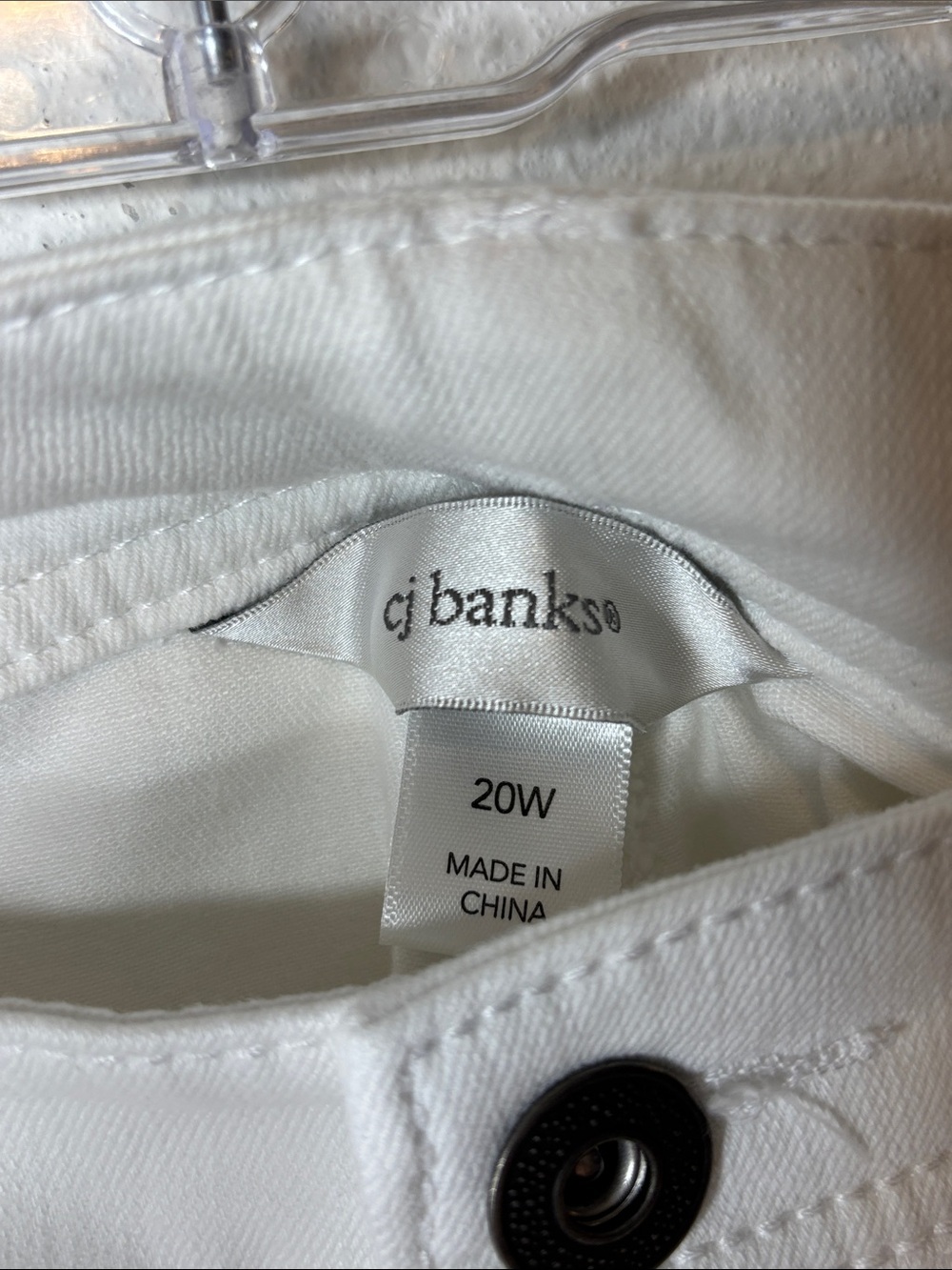 CJ Banks White Women's Bermuda Shorts - Picture 10 of 10